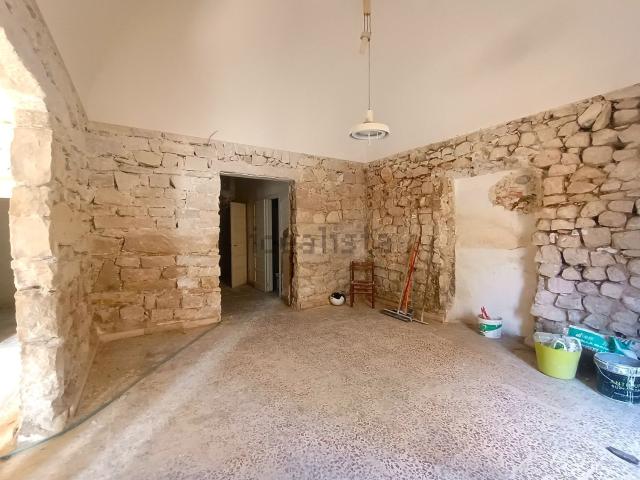 Villetta indipendente in vendita di 550 m² in Via Palermo