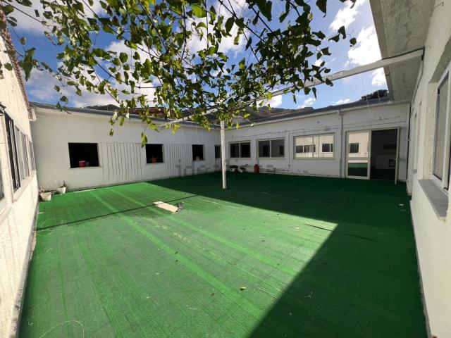 Villetta indipendente in vendita di 550 m² in Via Vittorio Alfieri, 11