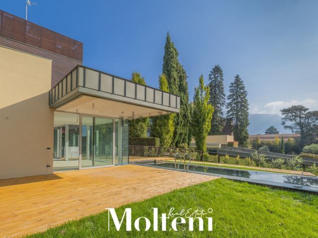 Villetta indipendente in vendita di 550 m² in Viale privato penati, 5