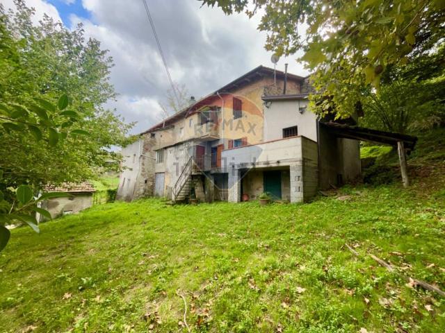 Villetta indipendente in vendita di 550 m² in Strada Statale Porrettana, 226