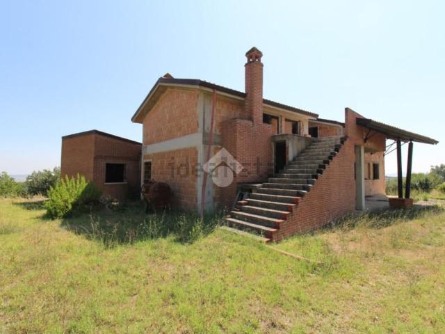 Villetta indipendente in vendita di 552 m² in Contrada Castrogno