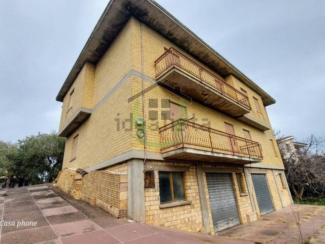 Villetta indipendente in vendita di 556 m² in Via Colle Arena, 18