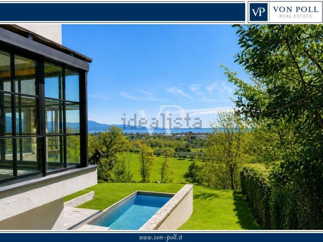 Villetta indipendente in vendita di 556 m² in Via Portole