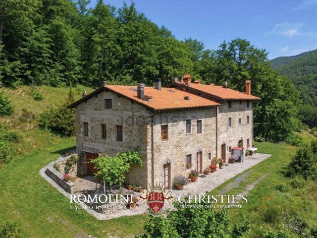 Villetta indipendente in vendita di 558 m²