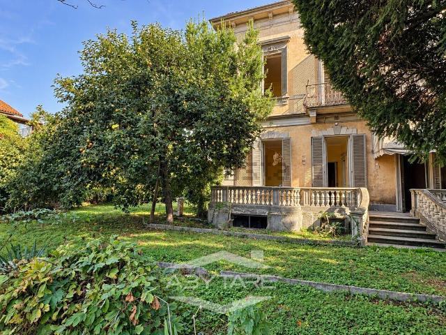 Villetta indipendente in vendita di 560 m² in Borgo Vecchio, 2