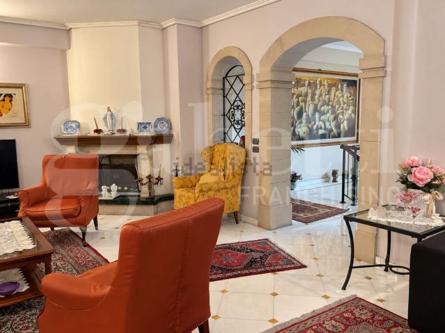 Villetta indipendente in vendita di 561 m² in Via Generale Amato, 53
