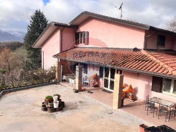 Villetta indipendente in vendita di 564 m²
