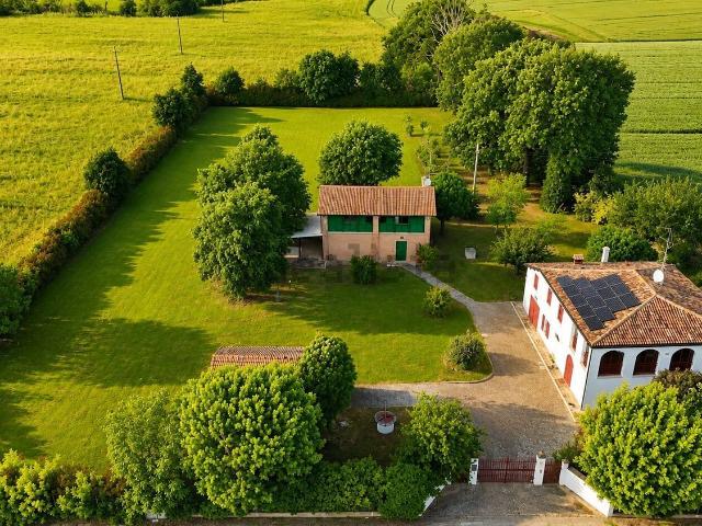 Villetta indipendente in vendita di 568 m² in Via di Mezzo
