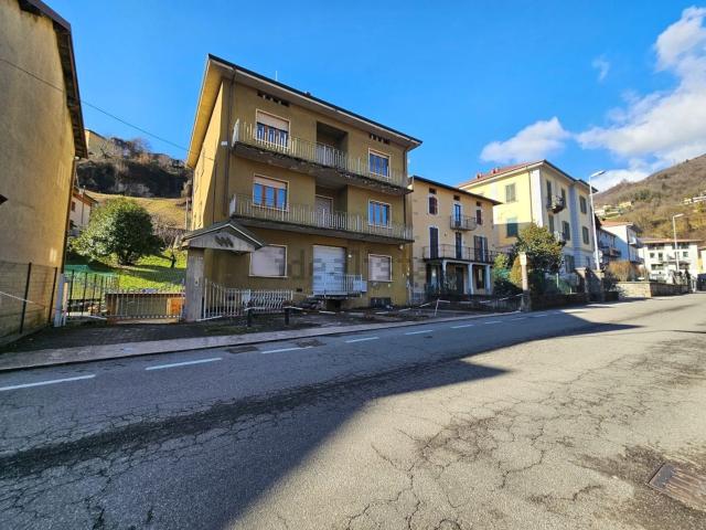 Villetta indipendente in vendita di 570 m² in Via IV Novembre