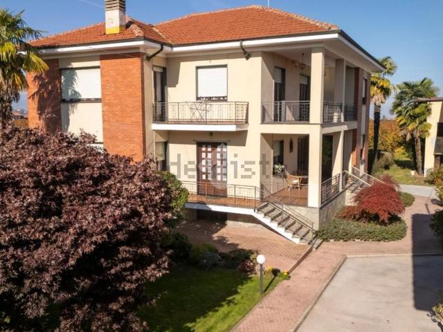 Villetta indipendente in vendita di 579 m² in Strada Manta, 28