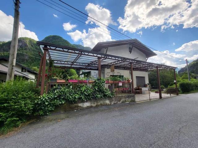 Villetta indipendente in vendita di 580 m² in Località Centro, 6