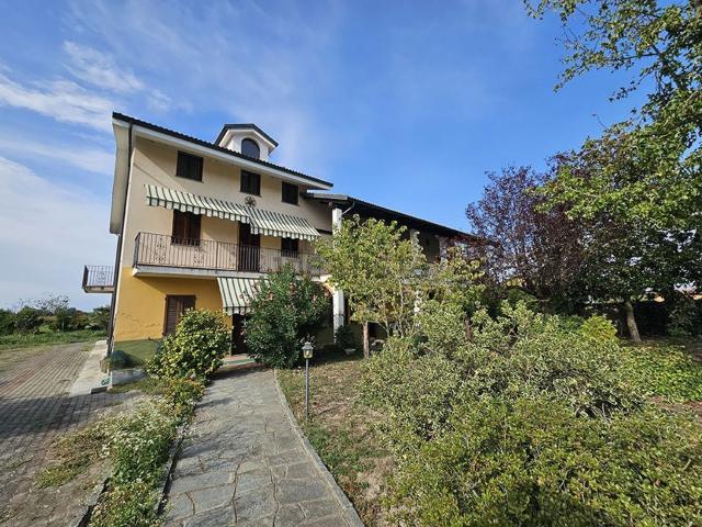 Villetta indipendente in vendita di 580 m² in Strada Galli, 46