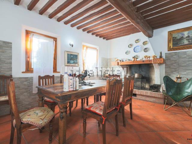 Villetta indipendente in vendita di 582 m² in Via Ernesto E Fioravante Alvisi, 15