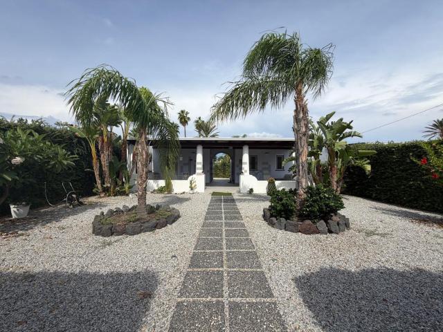 Villetta indipendente in vendita di 58 m² in Via ponente