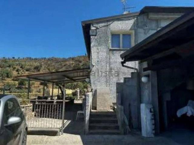 Villetta indipendente in vendita di 590 m² in Contrada Fiascara, Trappitello ME