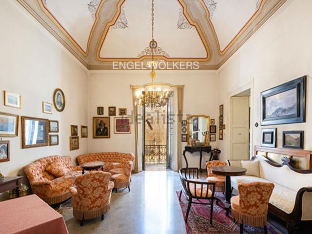 Villetta indipendente in vendita di 595 m² in Via Vittorio Emanuele II, 25