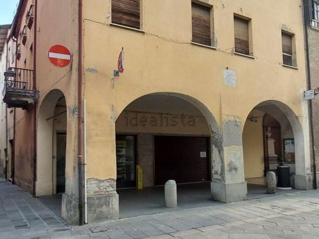 Villetta indipendente in vendita di 600 m² in Via Emilia Est