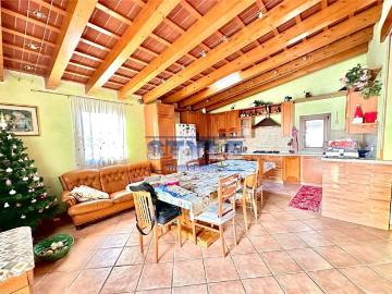 Villetta indipendente in vendita di 600 m²