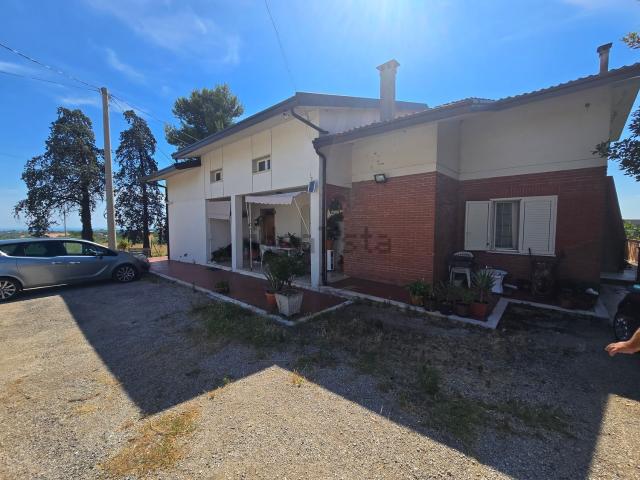 Villetta indipendente in vendita di 600 m² in Via Del Tratturo, 55