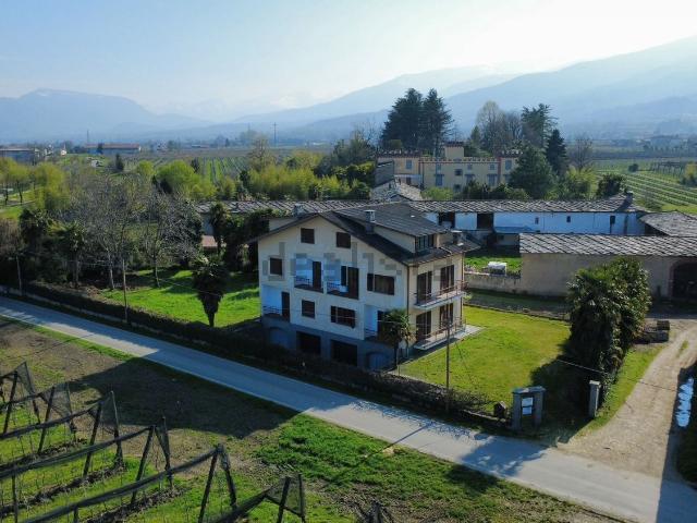 Villetta indipendente in vendita di 600 m² in Via Dino Buffa, 5