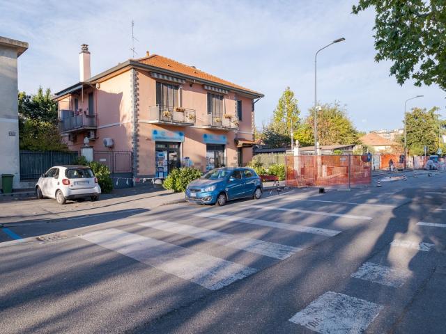 Villetta indipendente in vendita di 600 m² in Via Lorenteggio