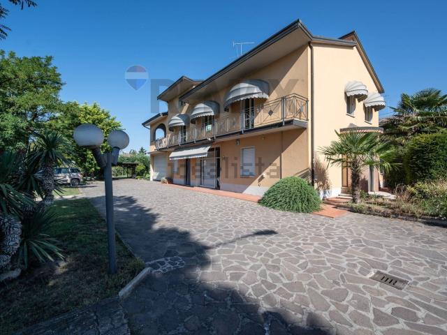 Villetta indipendente in vendita di 600 m² in Via Martin L. King, 1