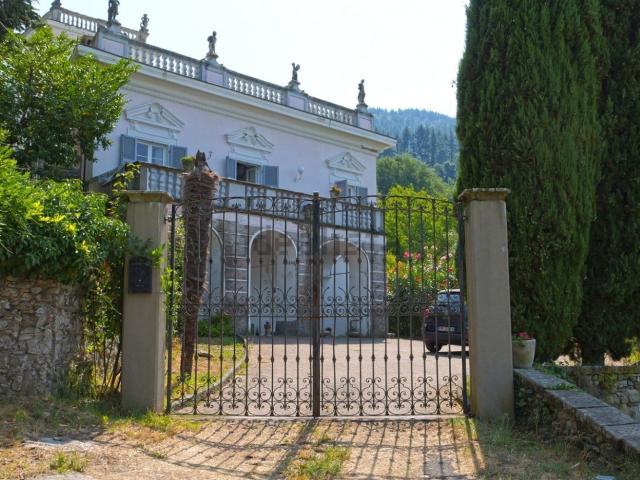 Villetta indipendente in vendita di 600 m² in Via Nazionale, 1