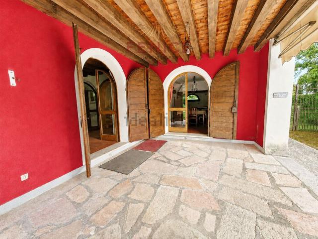 Villetta indipendente in vendita di 600 m² in Via Schiavonesca
