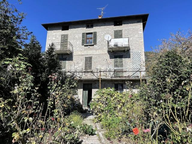 Villetta indipendente in vendita di 600 m² in Via Prestino