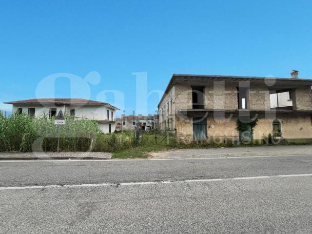 Villetta indipendente in vendita di 600 m² in Via Roma