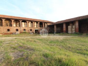 Villetta indipendente in vendita di 600 m² in Via Regina Margherita, 32