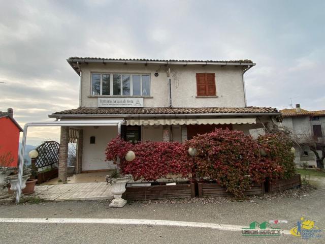 Villetta indipendente in vendita di 600 m² in Via Varano, 148