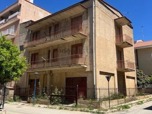 Villetta indipendente in vendita di 600 m² in Via Veneto, 9