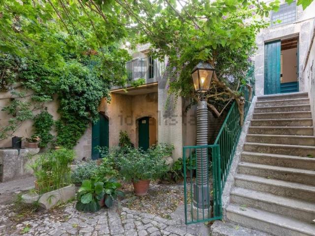 Villetta indipendente in vendita di 600 m² in Contrada Ponte