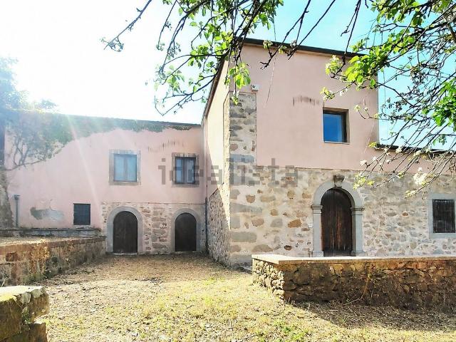 Villetta indipendente in vendita di 600 m² in Contrada Santa Venera, 29