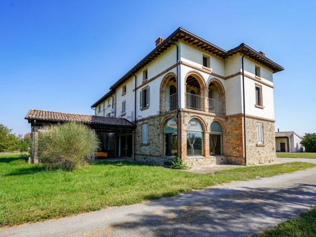 Villetta indipendente in vendita di 600 m² in Strada Felino in Vigatto