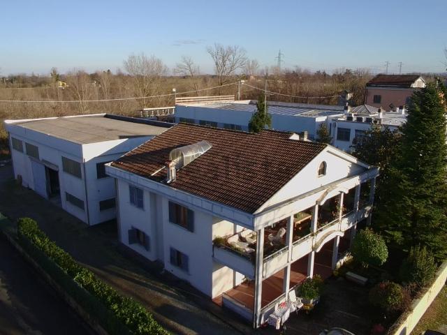 Villetta indipendente in vendita di 600 m² in Strada Martinella, 46