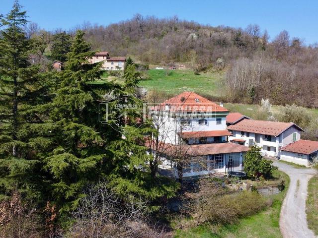 Villetta indipendente in vendita di 600 m² in Strada Parasio