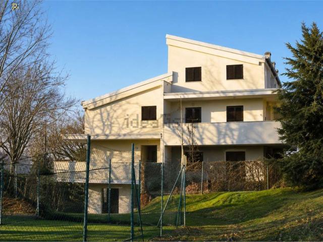 Villetta indipendente in vendita di 603 m² in Via Pino