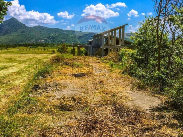 Villetta indipendente in vendita di 603 m² in Strada Provinciale