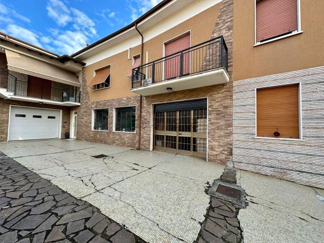 Villetta indipendente in vendita di 607 m² in Via G. Garibaldi, 58