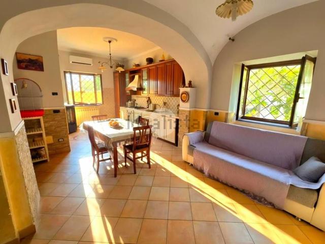 Villetta indipendente in vendita di 60 m² in Via Chiazzolelle, 17