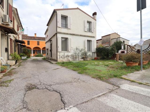 Villetta indipendente in vendita di 60 m² in Via Giacomo Matteotti, 71