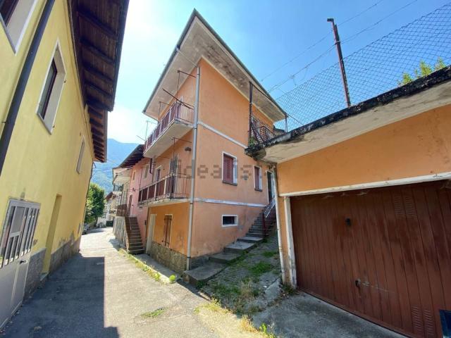 Villetta indipendente in vendita di 140 m² in Via Grandubbione, 21