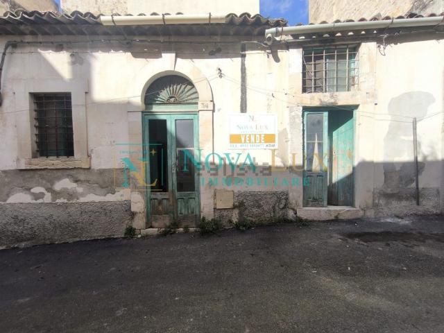 Villetta indipendente in vendita di 60 m² in Via Media Palme