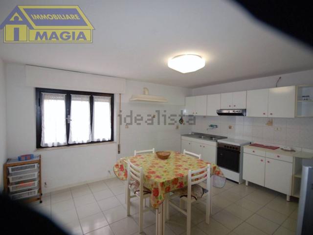 Villetta indipendente in vendita di 613 m² in Lungomare Europa, 52