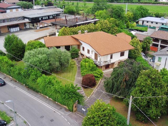 Villetta indipendente in vendita di 618 m² in Via Marsala, 18