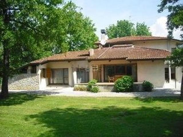 Villetta indipendente in vendita di 620 m² in Via dello Stivale