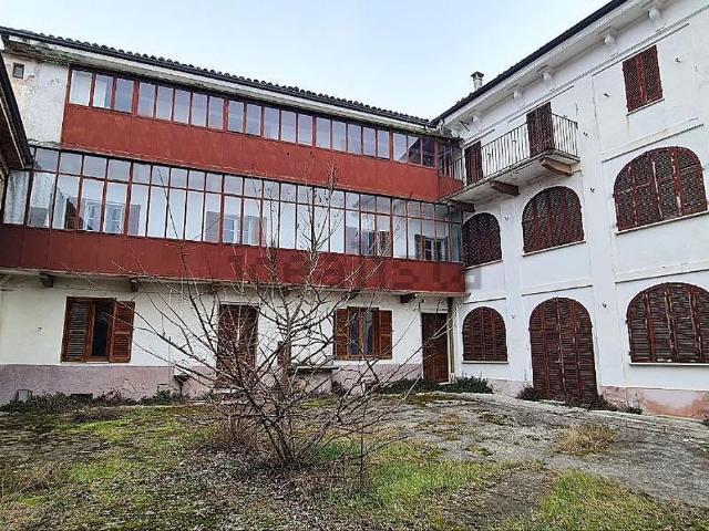 Villetta indipendente in vendita di 620 m² in Via Roma
