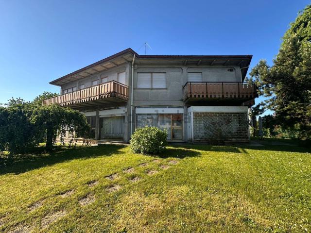 Villetta indipendente in vendita di 622 m² in Via Giovanni XXIII, 7
